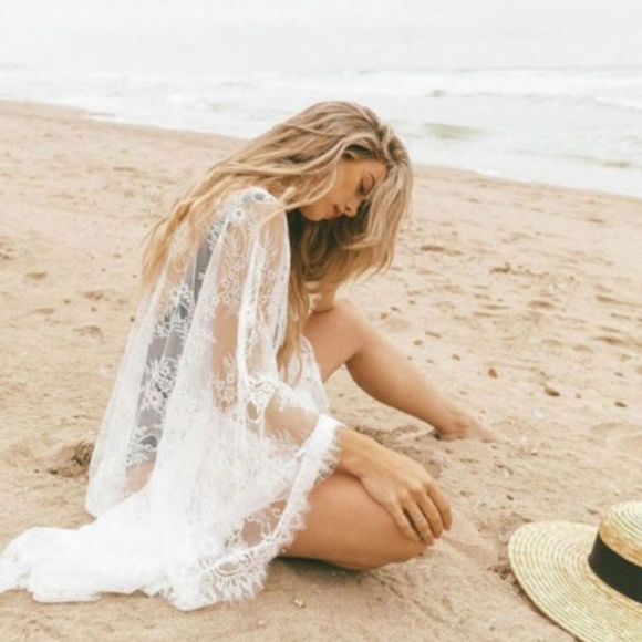 Lacey Kimono - Picture 4 of 7